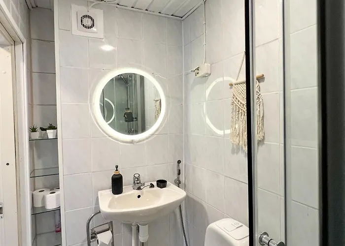 Sunny Nest 1 Apartment *